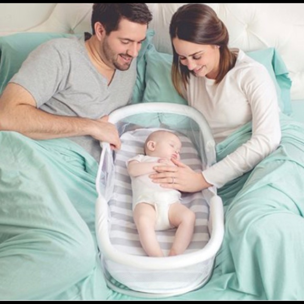 SOLD SwaddleMe Bed